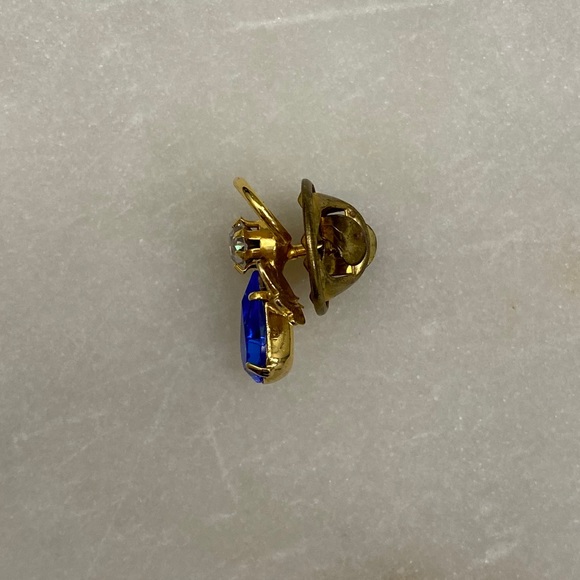 Gold-toned angel pin. Blue and white rhinestones - Picture 2 of 2